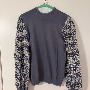 Floral Sleeve Sweater in Gray and Cream